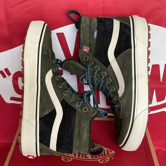 Vans Sk&-Hi Mte-2
Utility Pop Grape Leat
VNOA5HZZ50K
WMNS boots - sneakers - Picture 12 of 16